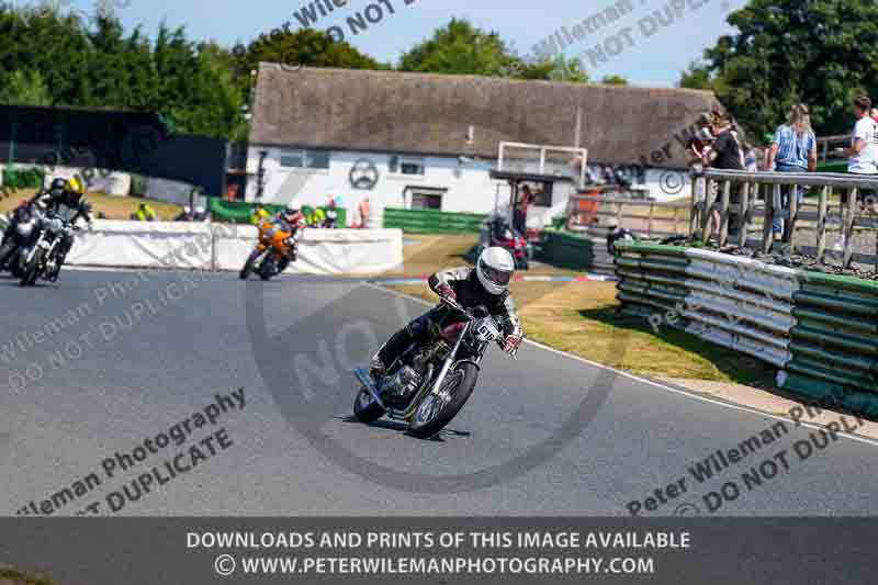 Vintage motorcycle club;eventdigitalimages;mallory park;mallory park trackday photographs;no limits trackdays;peter wileman photography;trackday digital images;trackday photos;vmcc festival 1000 bikes photographs